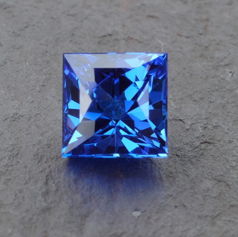 Blue Spinel - Maltese Cross